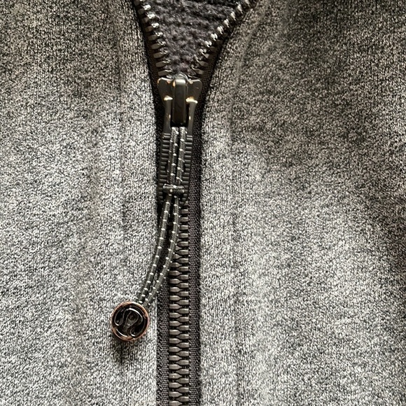 lululemon Gray Scuba Hoodie Size 2 - Picture 6 of 10